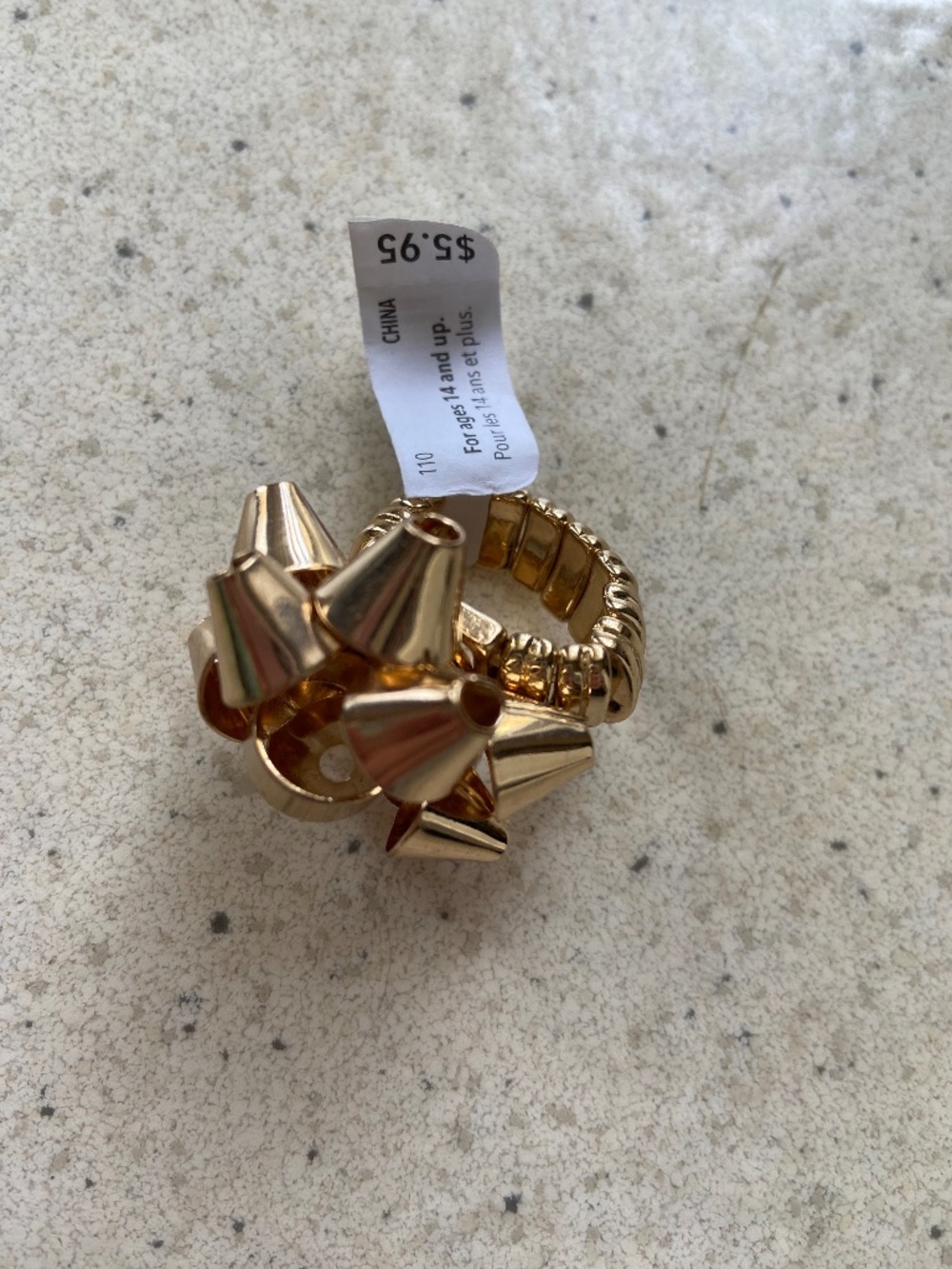 Pier 1 Gold Present Bow Ring NWT -RARE